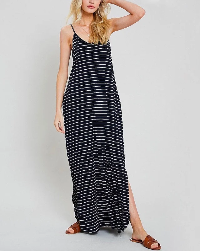 Weekend Striped Cami Maxi Dress with Pockets - Navy/White Fashionable Off-Shoulder Maxi Dress